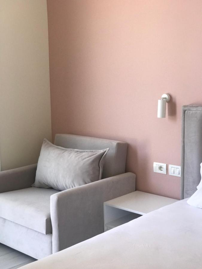 Hotel Emily's