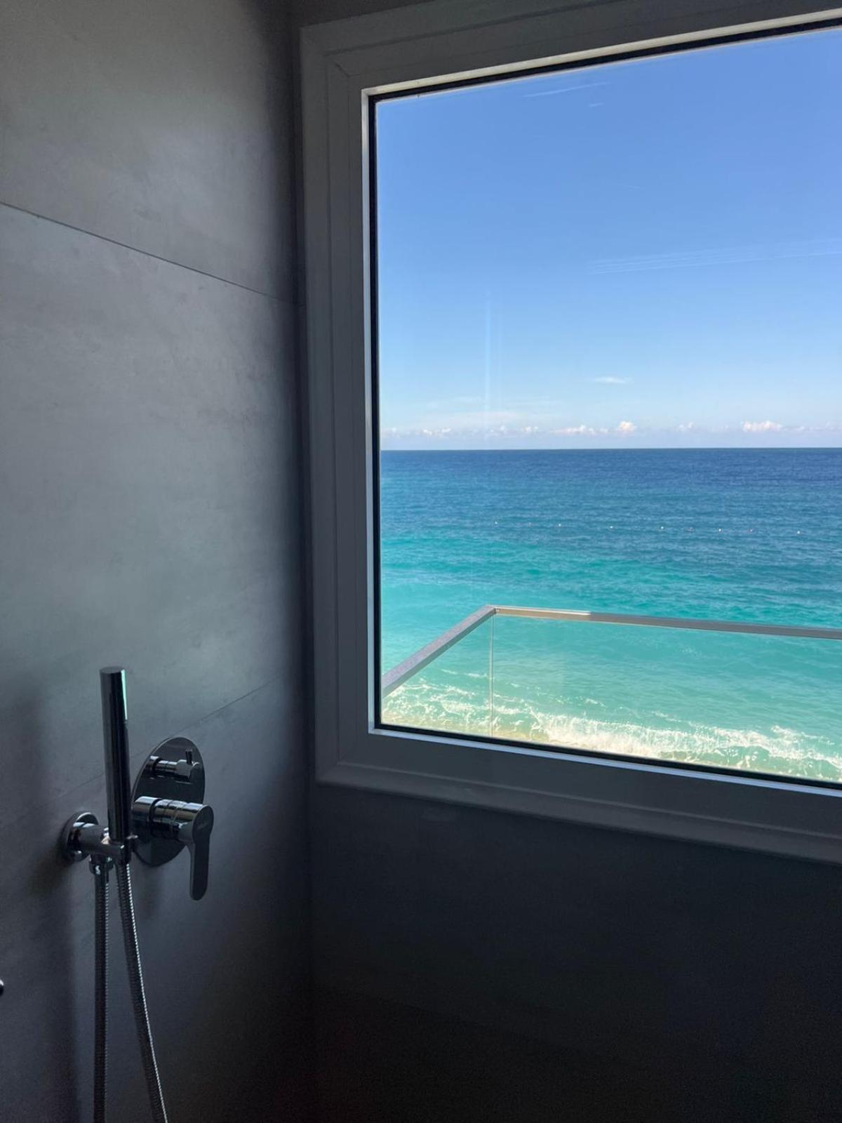 Hotel Emily's Himare